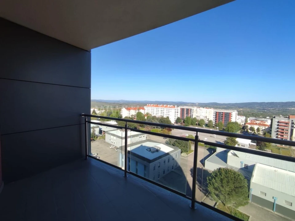 Apartamento T2 para Venda em Covilhã e Canhoso Foto 9