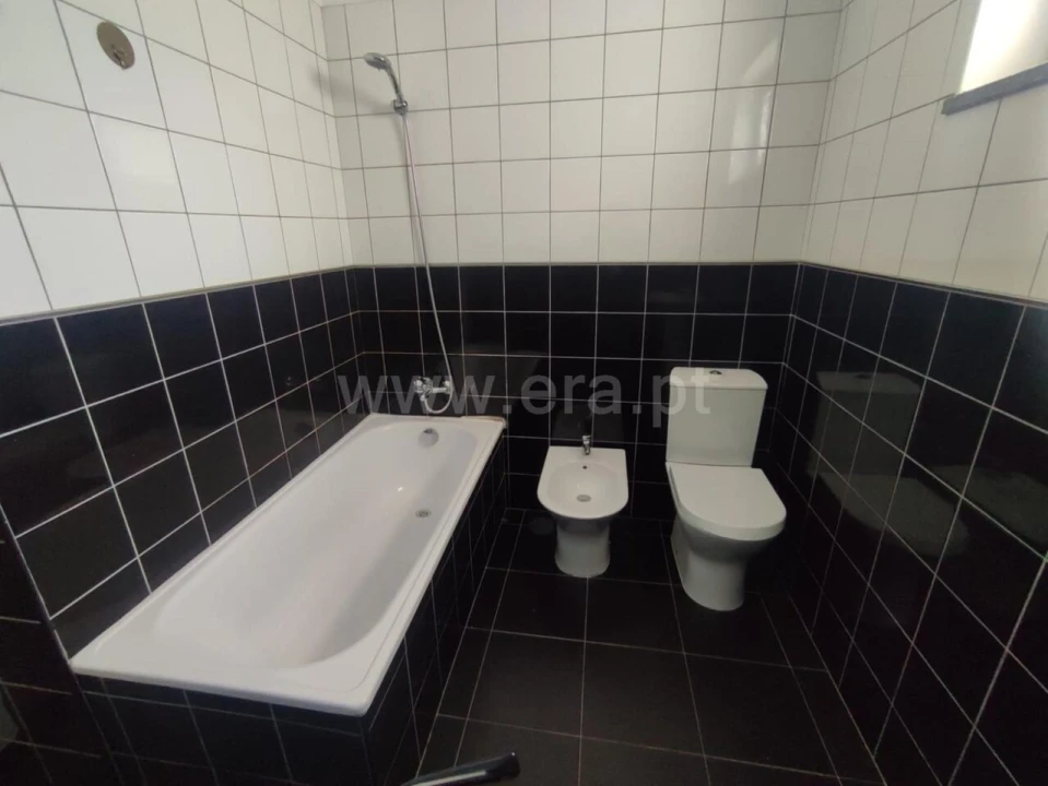 Apartamento T2 para Venda em Covilhã e Canhoso Foto 14
