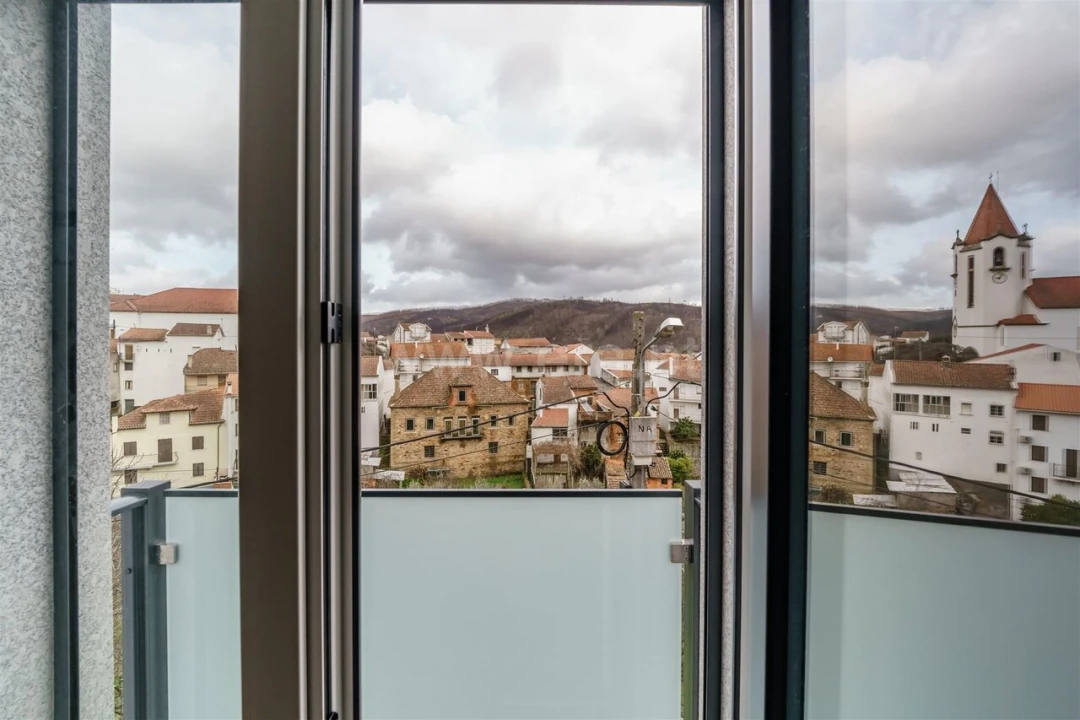 Moradia T2 para Venda em Casegas e Ourondo Foto 13