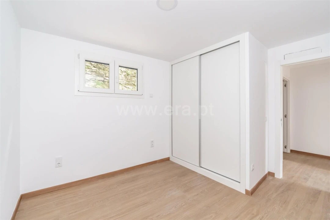 Moradia T2 para Venda em Casegas e Ourondo Foto 5