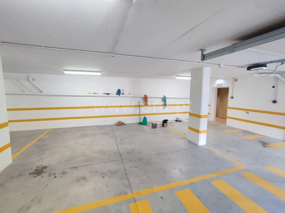 Garagem para Arrendamento em Covilhã e Canhoso Foto 1