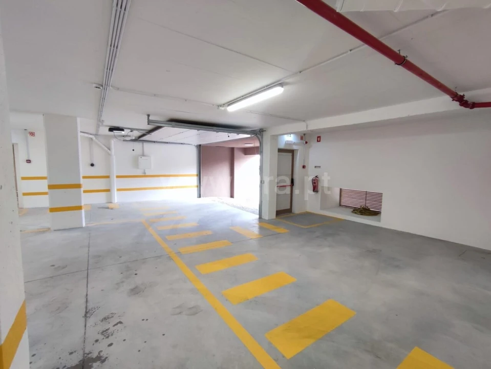 Garagem para Arrendamento em Covilhã e Canhoso Foto 3