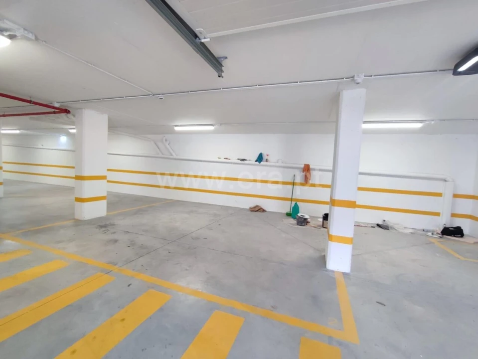 Garagem para Arrendamento em Covilhã e Canhoso Foto 2