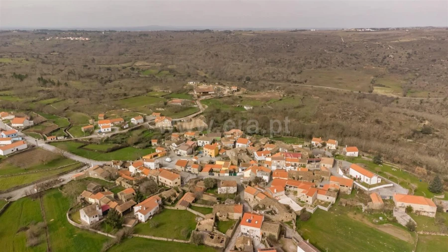 Moradia T3 para Venda em Castelo Mendo, Ade, Monteperobolso e Mesquitela Foto 16