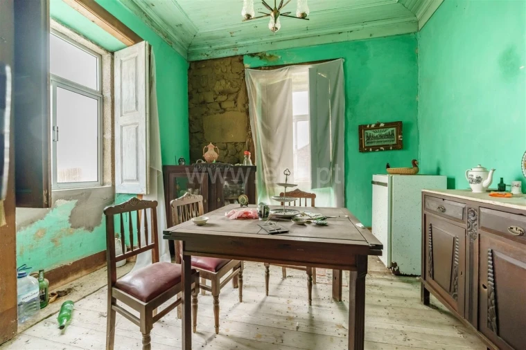 Moradia T4 para Venda em Castelo Mendo, Ade, Monteperobolso e Mesquitela Foto 6