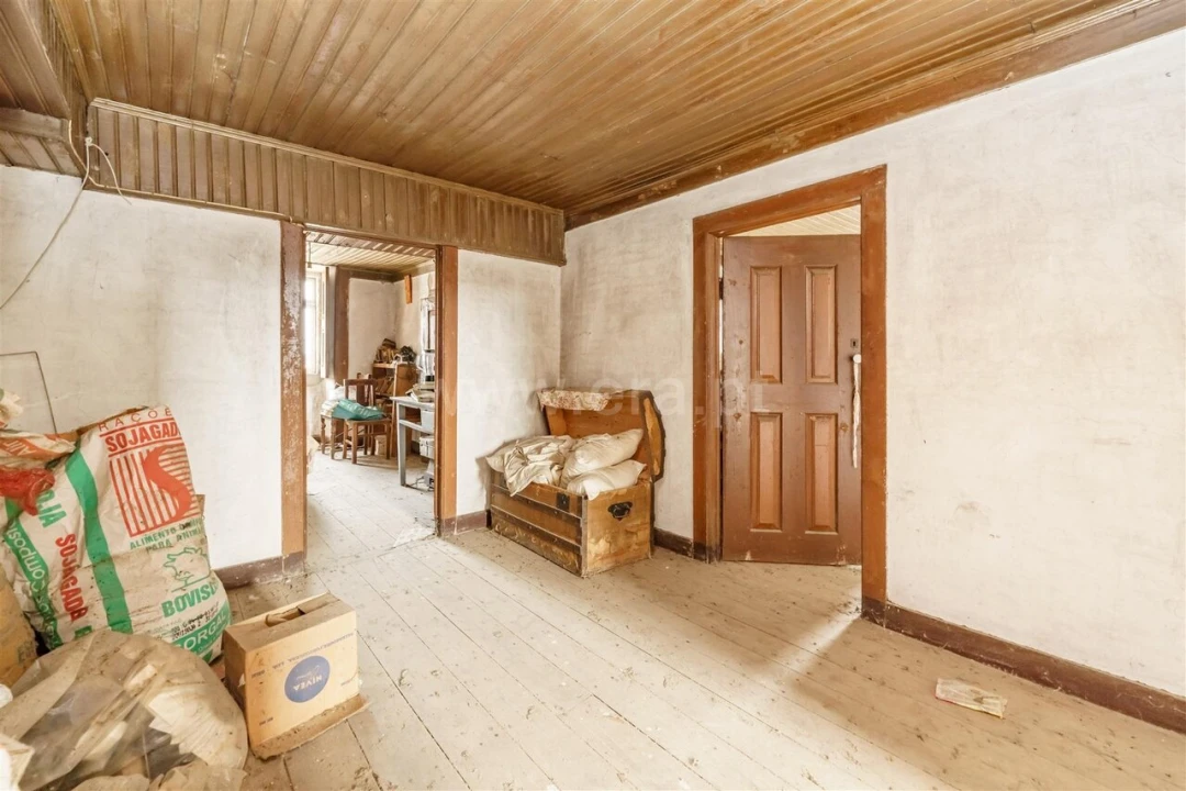 Moradia T4 para Venda em Castelo Mendo, Ade, Monteperobolso e Mesquitela Foto 11