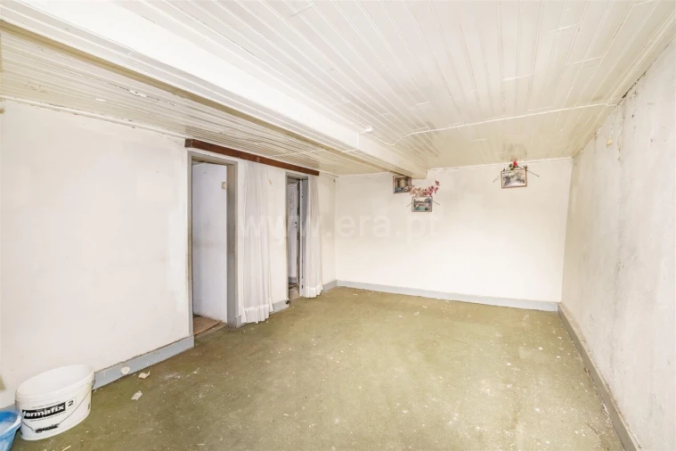 Moradia T2 para Venda em Teixoso e Sarzedo Foto 1