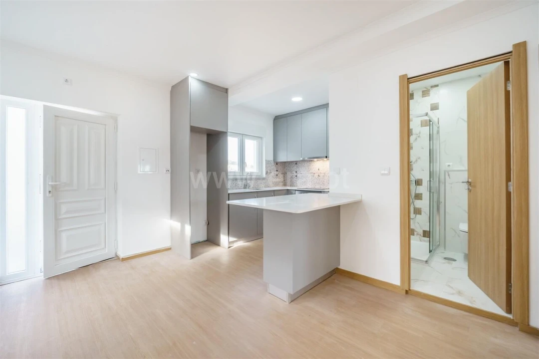 Apartamento T2 para Venda em Cantar-Galo e Vila do Carvalho Foto 2