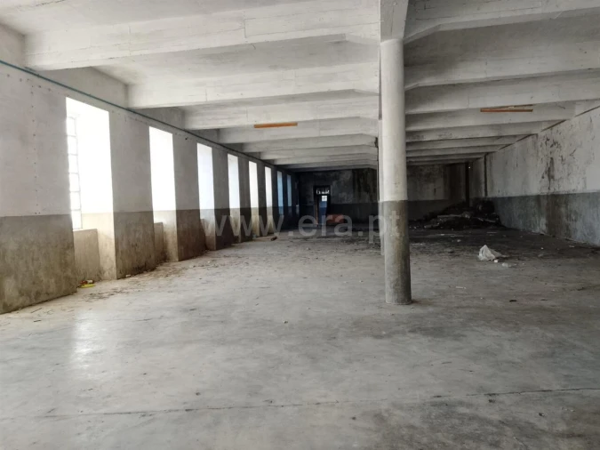 Armazém para Venda em Covilhã e Canhoso Foto 1