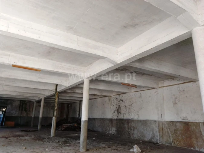 Armazém para Venda em Covilhã e Canhoso Foto 4