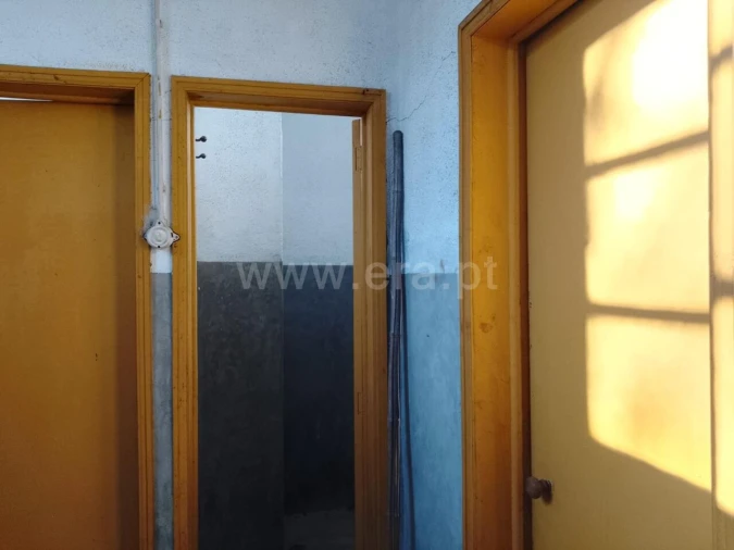 Armazém para Venda em Covilhã e Canhoso Foto 10