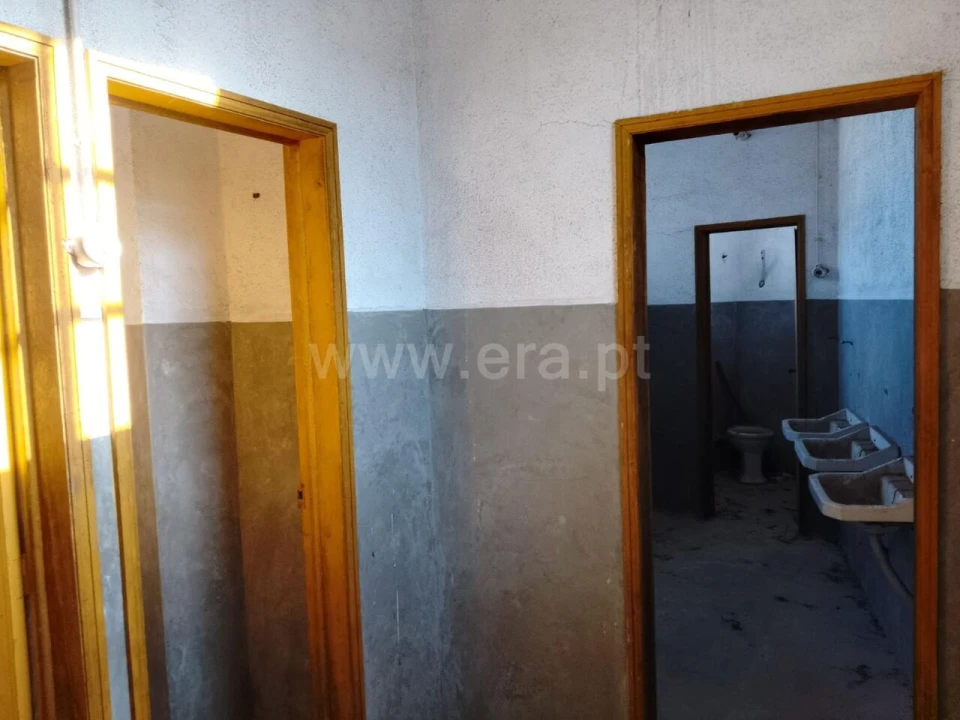 Armazém para Venda em Covilhã e Canhoso Foto 11