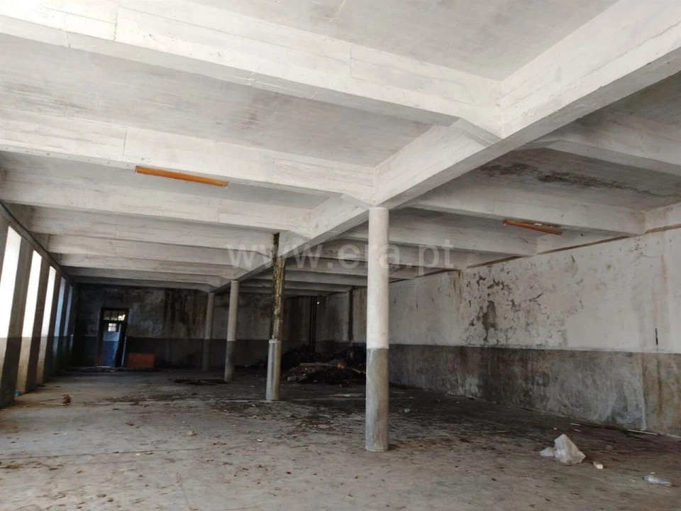 Armazém para Venda em Covilhã e Canhoso Foto 3