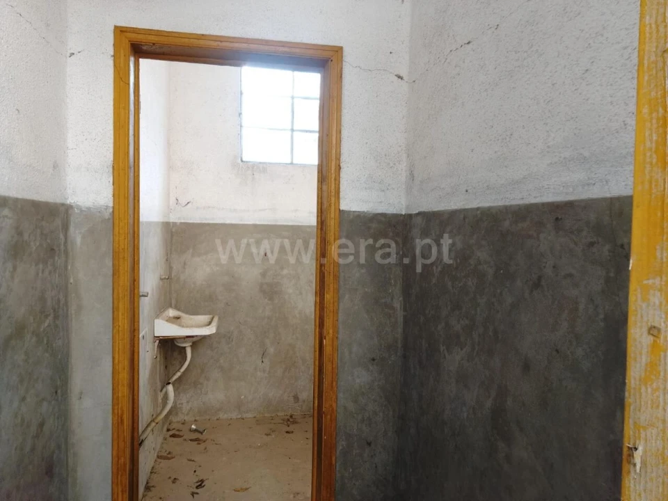 Armazém para Venda em Covilhã e Canhoso Foto 8