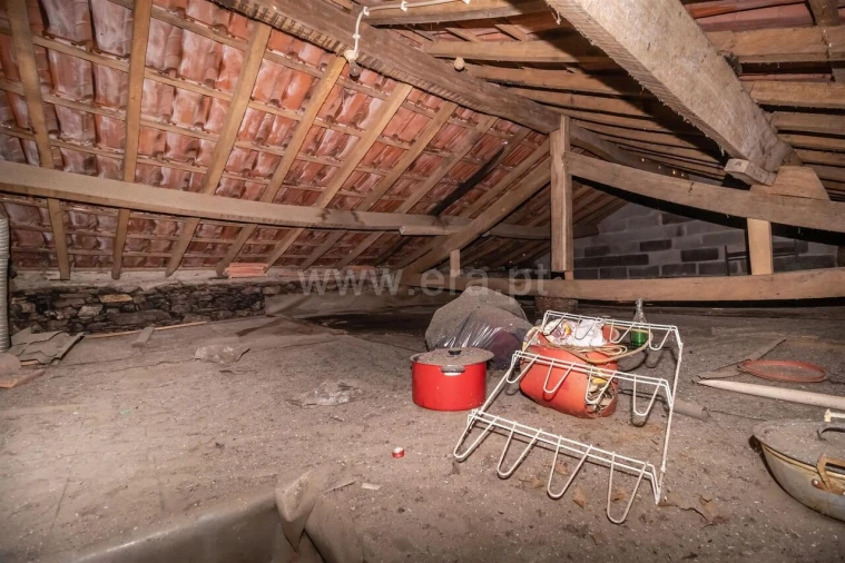 Moradia T2 para Venda em Peso e Vales do Rio Foto 11