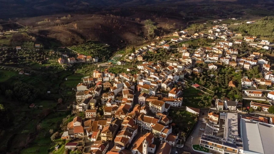 Moradia T2 para Venda em Peso e Vales do Rio Foto 16