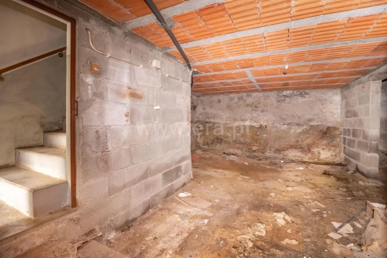 Moradia T2 para Venda em Peso e Vales do Rio Foto 12