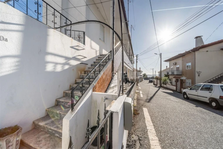 Apartamento T2 para Venda em Cantar-Galo e Vila do Carvalho Foto 14