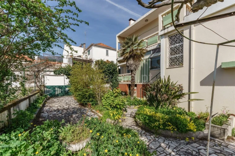 Moradia T4 para Venda em Covilhã e Canhoso Foto 3