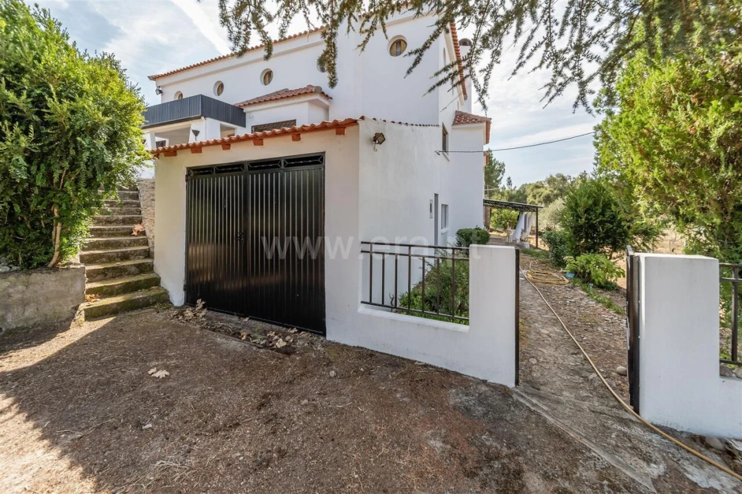 Moradia T4 para Venda em Barco e Coutada Foto 12