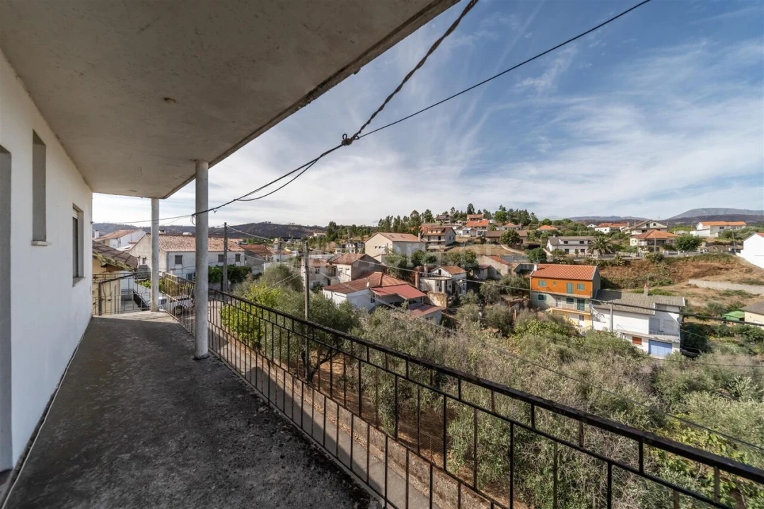 Moradia T3 para Venda em Barco e Coutada Foto 11