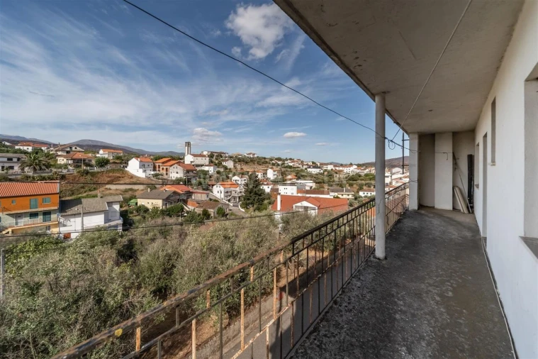 Moradia T3 para Venda em Barco e Coutada Foto 12