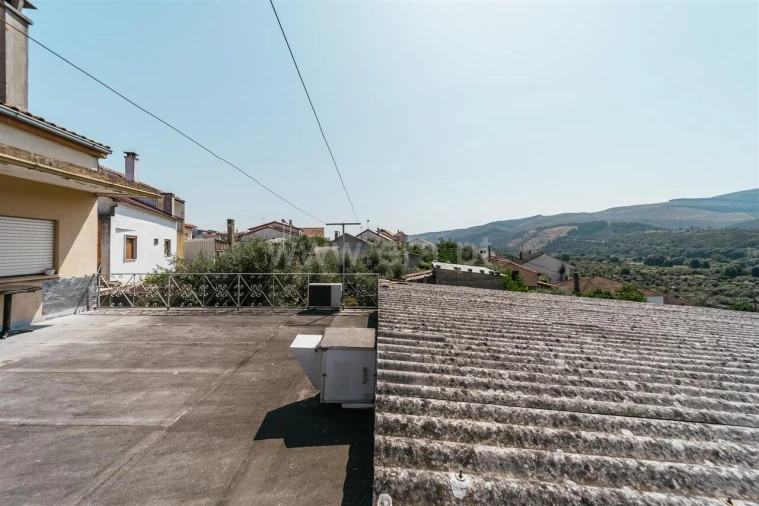 Moradia T3 para Venda em Barco e Coutada Foto 16