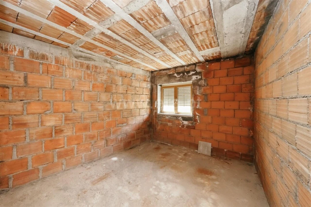 Moradia T3 para Venda em Barco e Coutada Foto 9