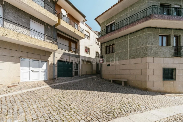 Moradia T3 para Venda em Barco e Coutada Foto 18