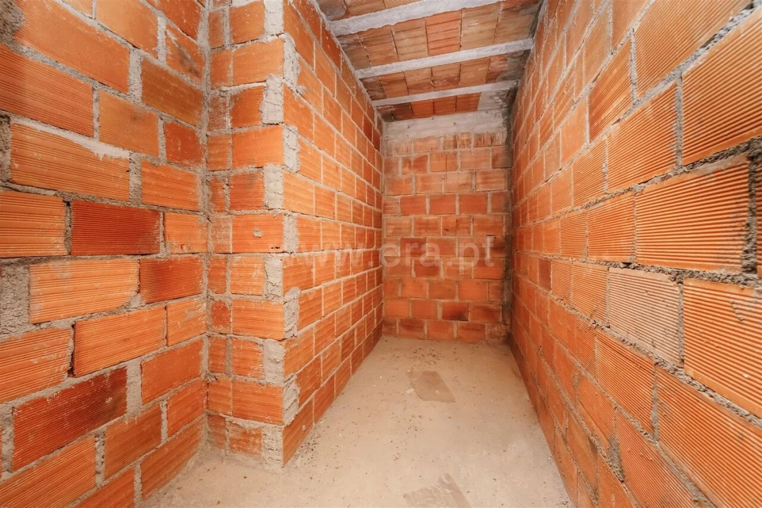 Moradia T3 para Venda em Barco e Coutada Foto 6