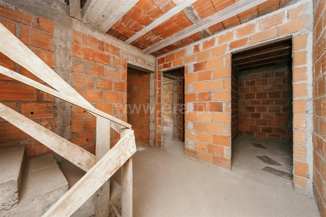 Moradia T3 para Venda em Barco e Coutada Foto 5