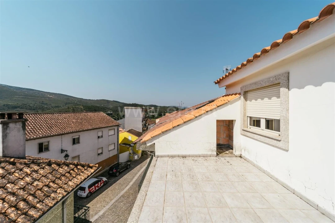 Moradia T3 para Venda em Barco e Coutada Foto 17