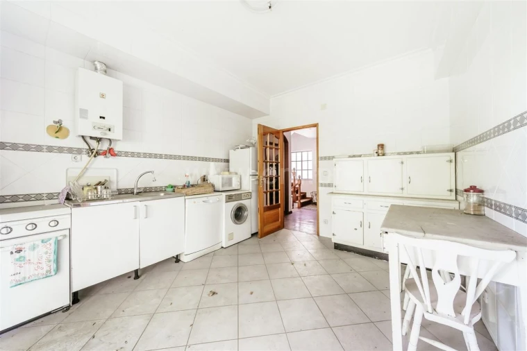 Moradia T6 para Venda em Covilhã e Canhoso Foto 7