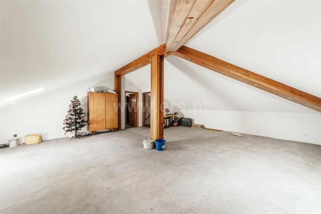 Moradia T6 para Venda em Covilhã e Canhoso Foto 16