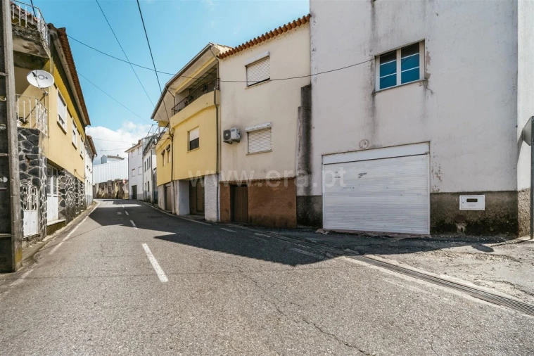 Moradia T3 para Venda em Casegas e Ourondo