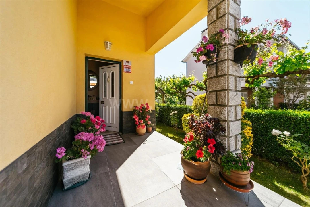 Moradia T3 para Venda em Covilhã e Canhoso Foto 5