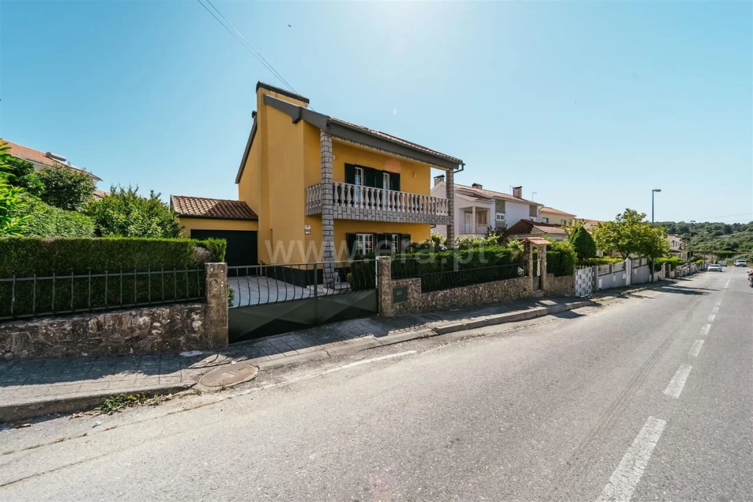 Moradia T3 para Venda em Covilhã e Canhoso Foto 1