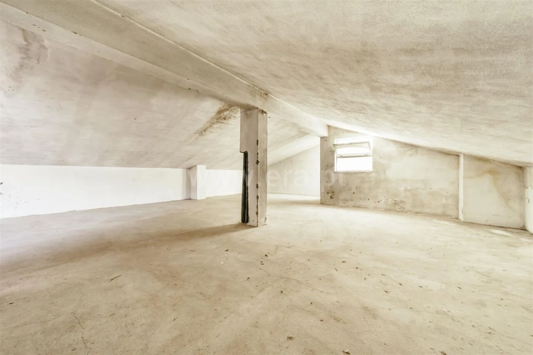 Armazém para Venda em Covilhã e Canhoso Foto 3