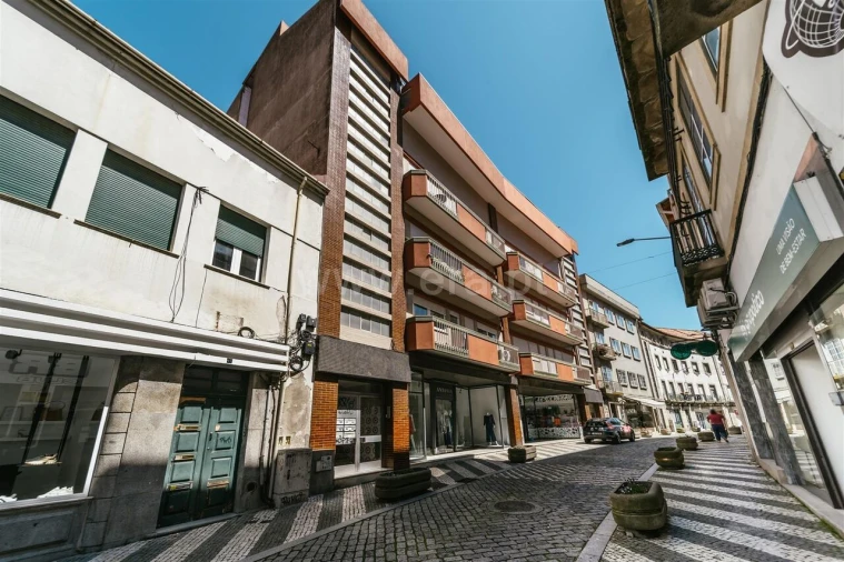 Armazém para Venda em Covilhã e Canhoso Foto 1