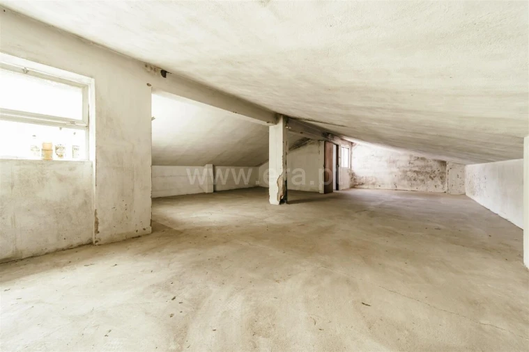 Armazém para Venda em Covilhã e Canhoso Foto 2