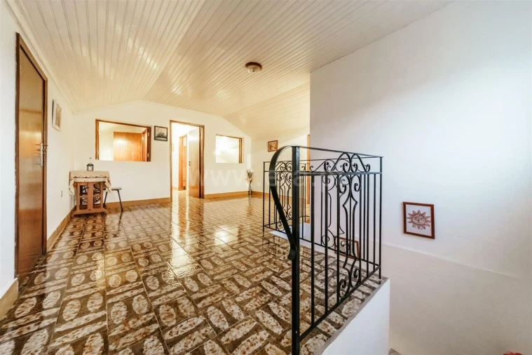 Moradia T8 para Venda em Casegas e Ourondo Foto 17