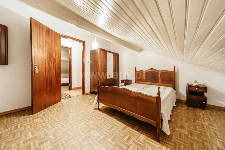 Moradia T8 para Venda em Casegas e Ourondo Foto 18