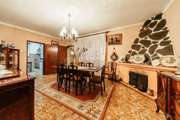 Moradia T8 para Venda em Casegas e Ourondo Foto 14