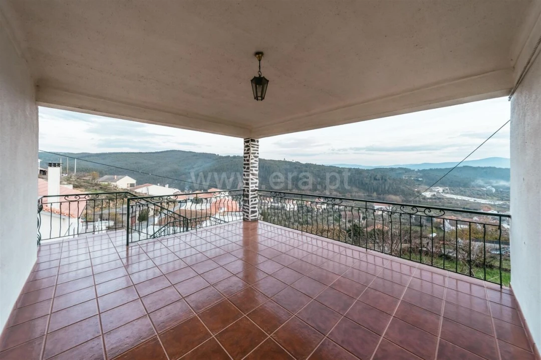 Moradia T8 para Venda em Casegas e Ourondo Foto 4