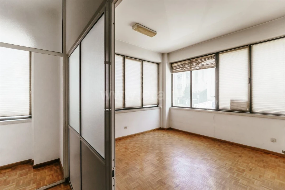 Loja para Venda em Covilhã e Canhoso Foto 6