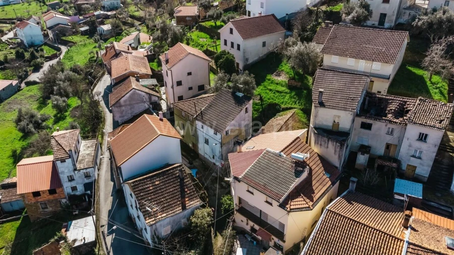 Moradia T2 para Venda em Casegas e Ourondo