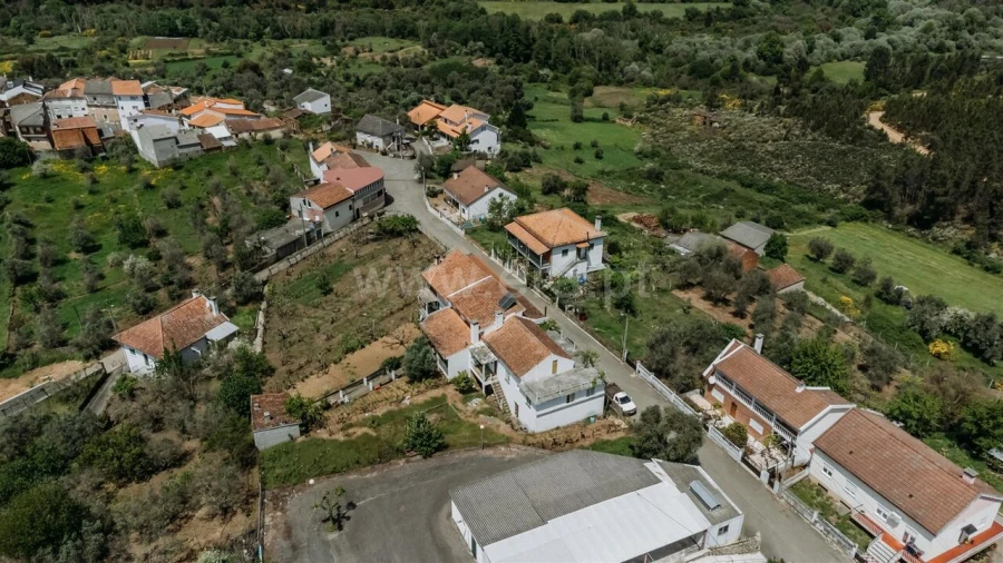 Moradia T4 para Venda em Casegas e Ourondo Foto 18