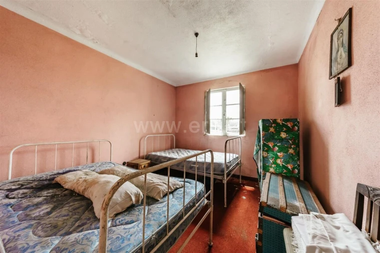 Moradia T4 para Venda em Casegas e Ourondo Foto 8