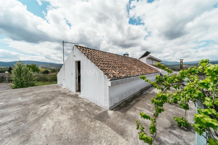 Moradia T4 para Venda em Casegas e Ourondo Foto 15