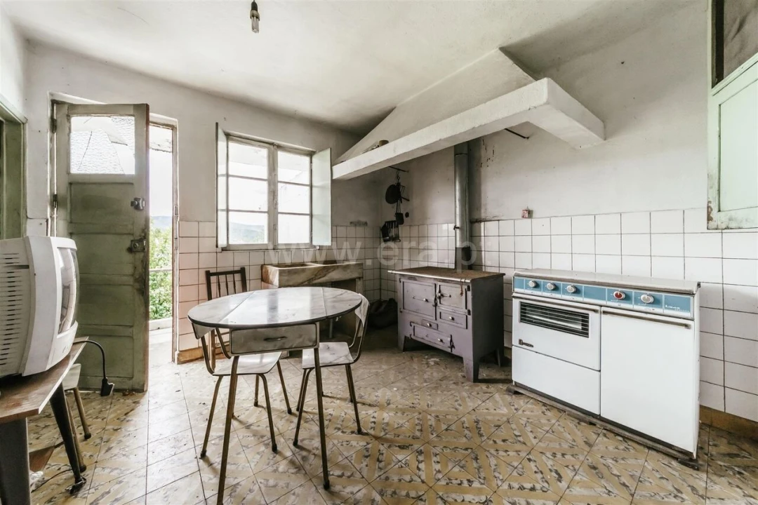 Moradia T4 para Venda em Casegas e Ourondo Foto 12